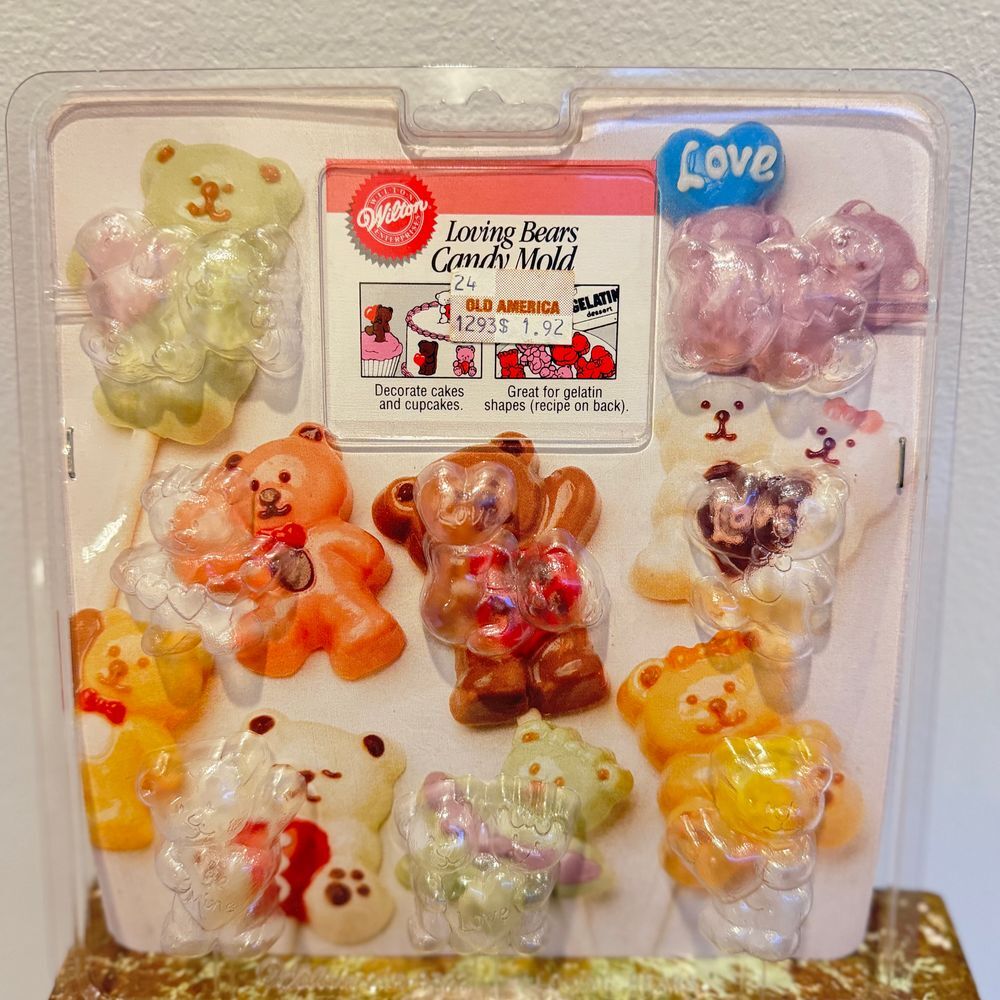Lot of 9 Vintage Candy Mold Christmas Easter Precious Memories Valentine Holiday - Picture 4 of 12